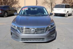 
										2021 Volkswagen Passat SE Sedan 4D full									