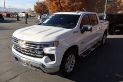 
										2022 Chevrolet Silverado 1500 Crew Cab LTZ Pickup 4D 5 3/4 ft full									