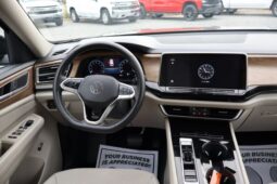 
										2024 Volkswagen Atlas SE 4MOTION w/Tech Pkg Sport Utility 4D full									