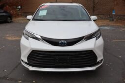 
										2022 Toyota Sienna XLE Minivan 4D full									