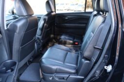 
										2022 Honda Pilot Touring Sport Utility 4D full									