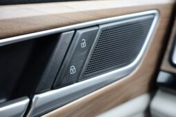 
										2024 Volkswagen Atlas SE 4MOTION w/Tech Pkg Sport Utility 4D full									